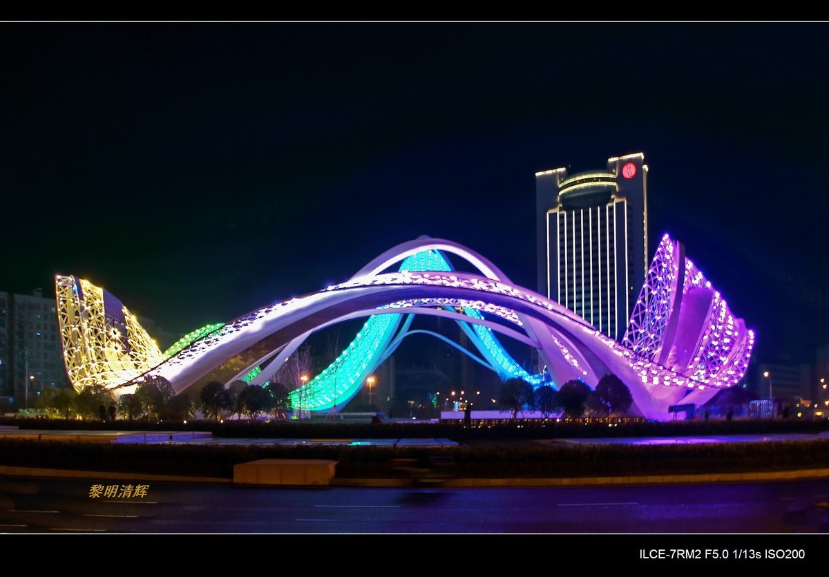 光谷世纪广场夜景—2