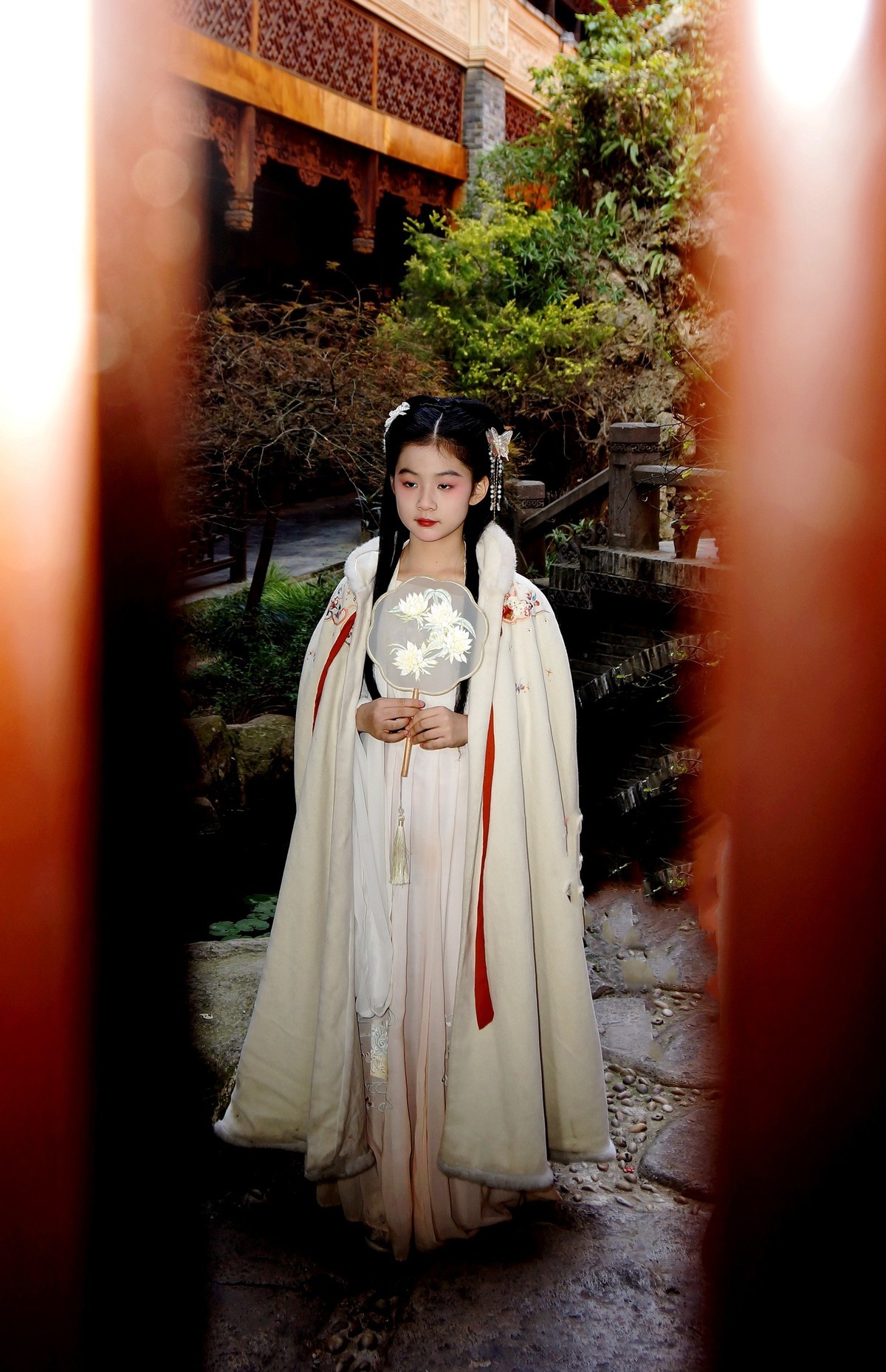 汉口里的古装小女孩