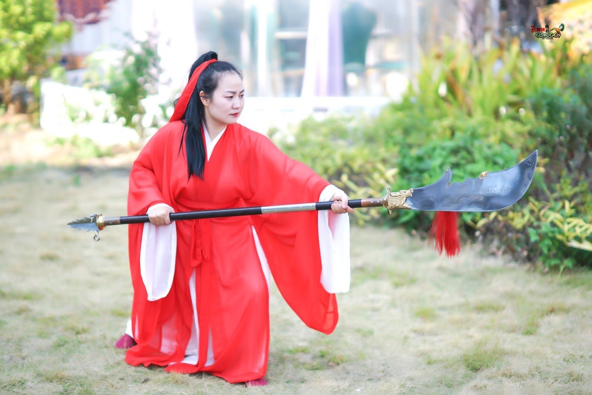 【大关刀美女】---超超