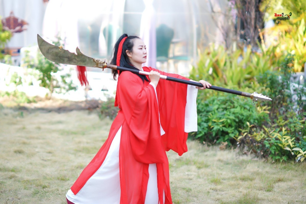 【大关刀美女】---超超