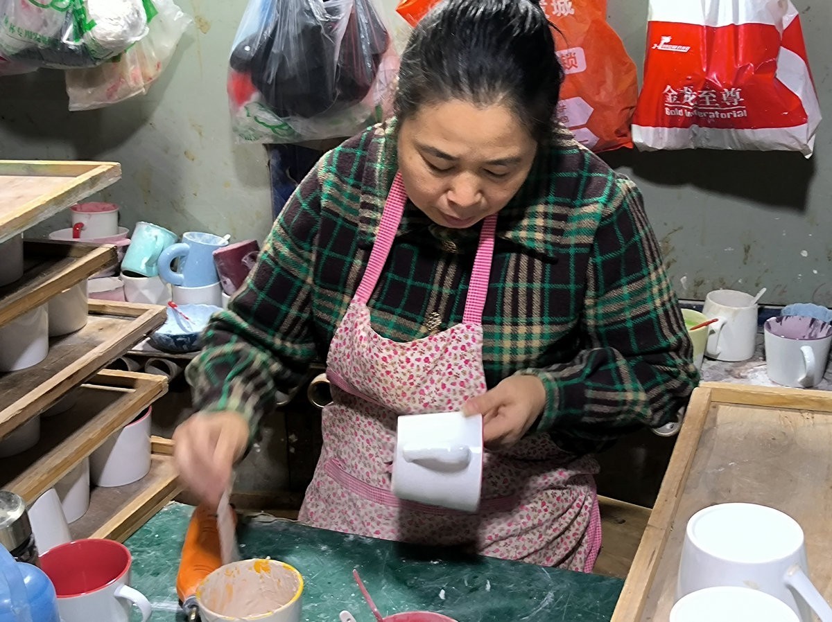 漫步星城 走街串巷（540）欢乐捡瓷