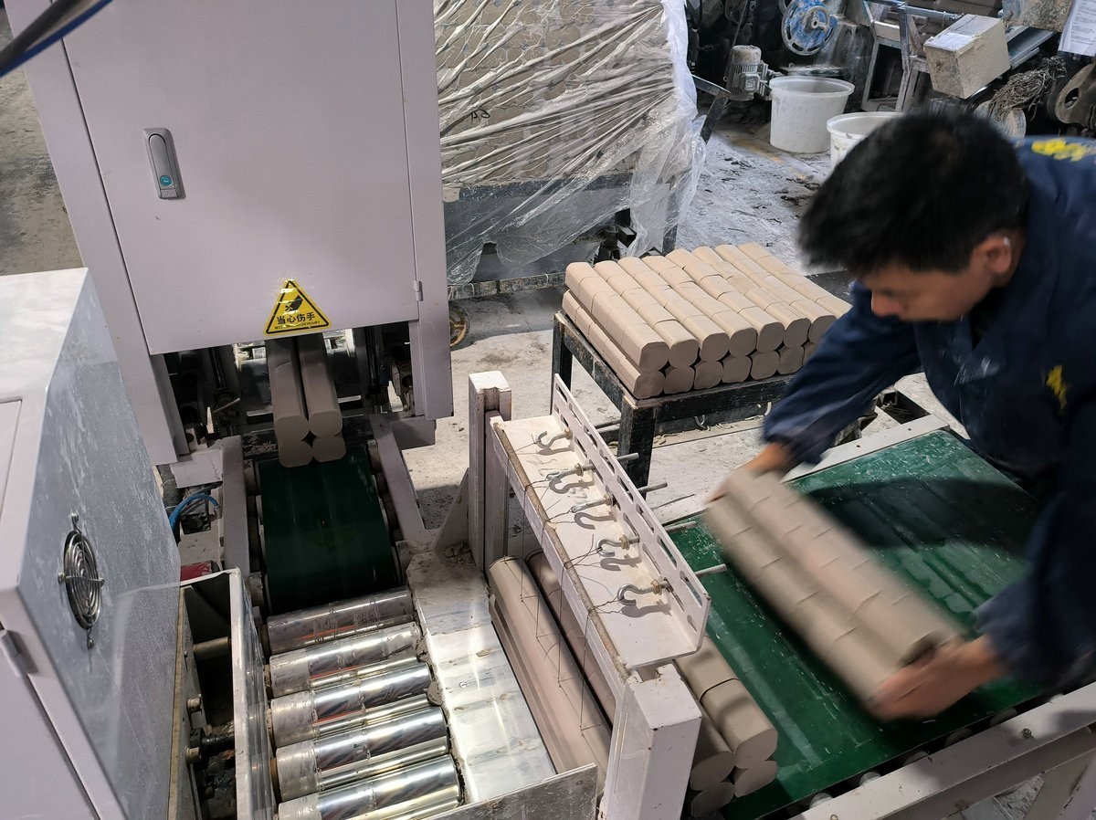 漫步星城 走街串巷（540）欢乐捡瓷