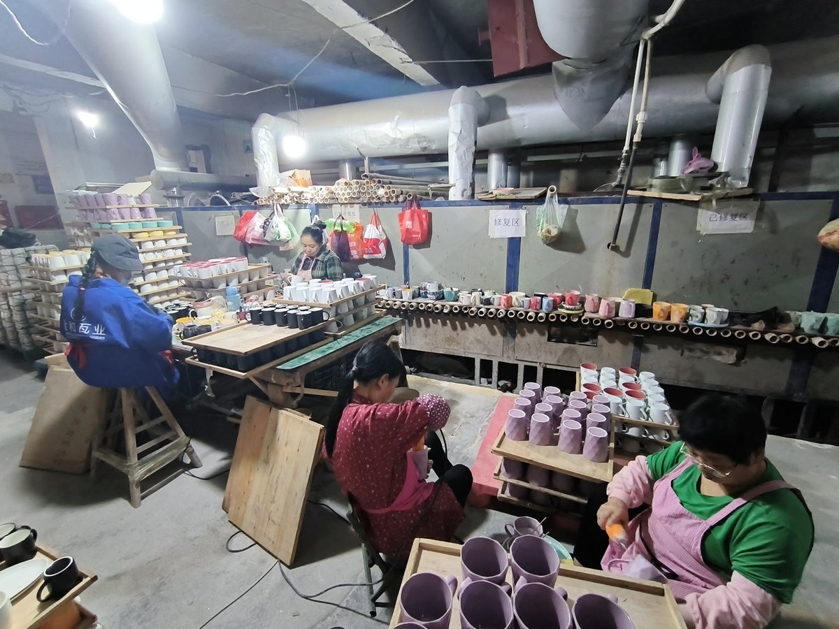 漫步星城 走街串巷（540）欢乐捡瓷