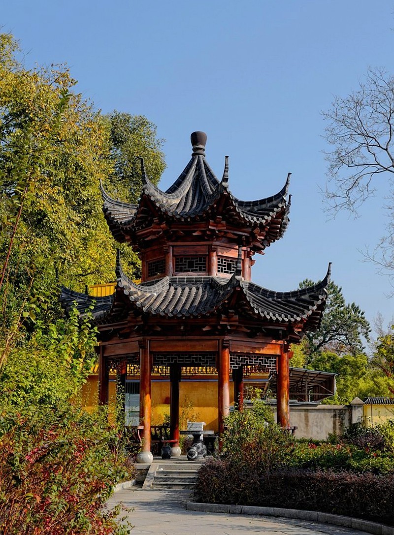 宝通寺的风光四