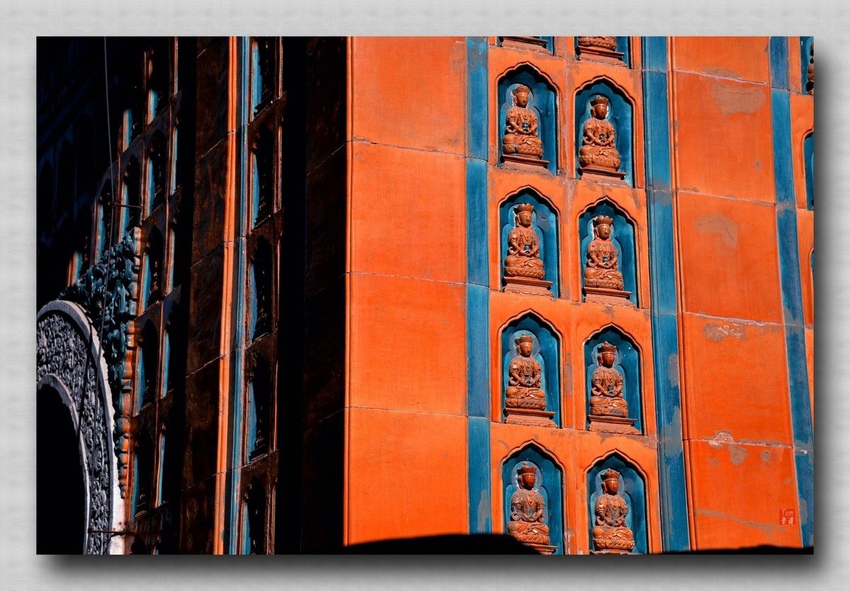 瓦楞间闪辉煌 细节处见璀璨 （12图）