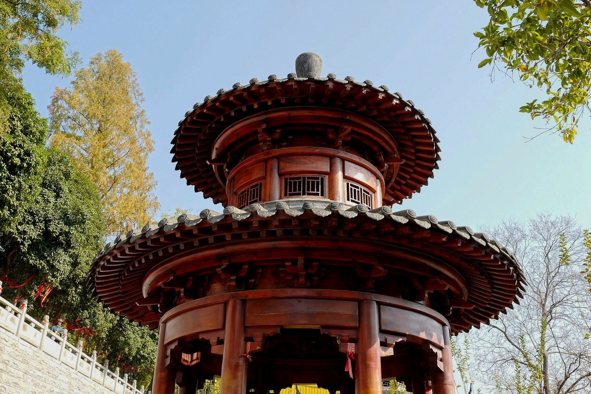 宝通寺的风光四