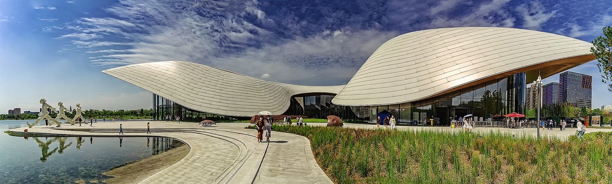 #一张照片一座城#雪山下的花园城市 · 成都风光