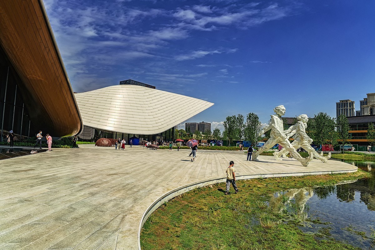 #一张照片一座城#雪山下的花园城市 · 成都风光