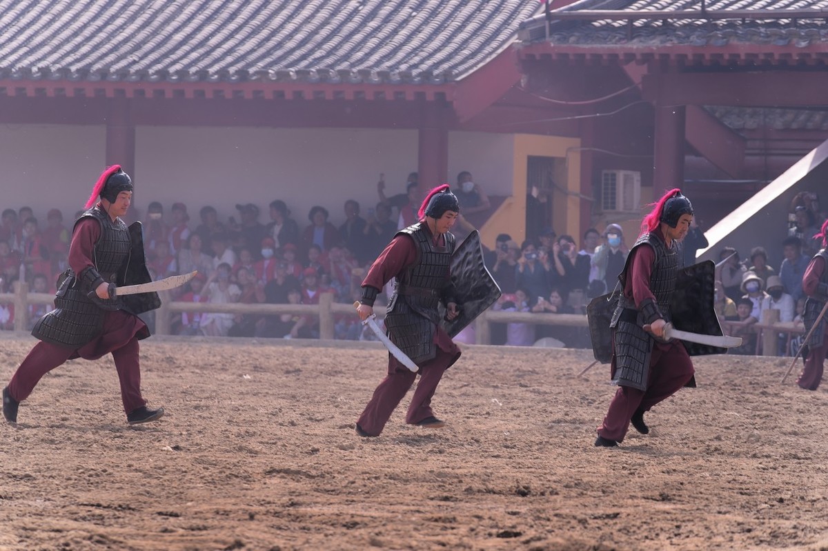 开封清明上河园一日游