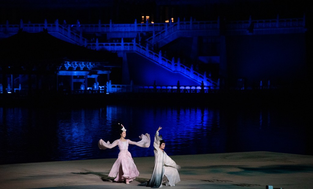 开封清明上河园一日游