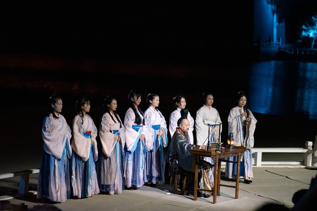 开封清明上河园一日游