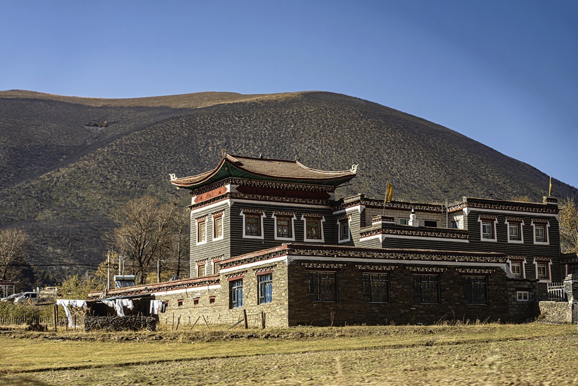 行走在318国道--新都桥段【2】