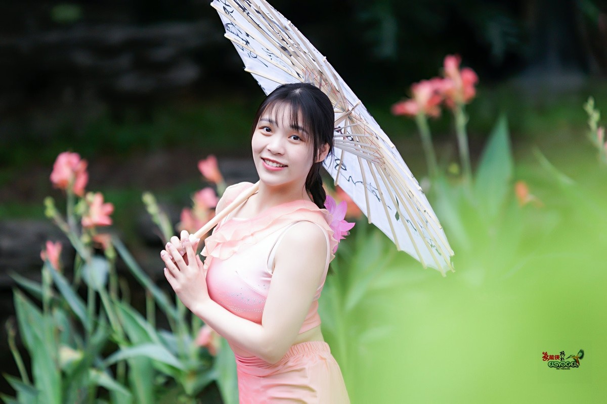 【粉色傣族少女】---佳佳