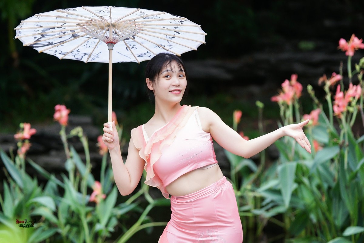 【粉色傣族少女】---佳佳