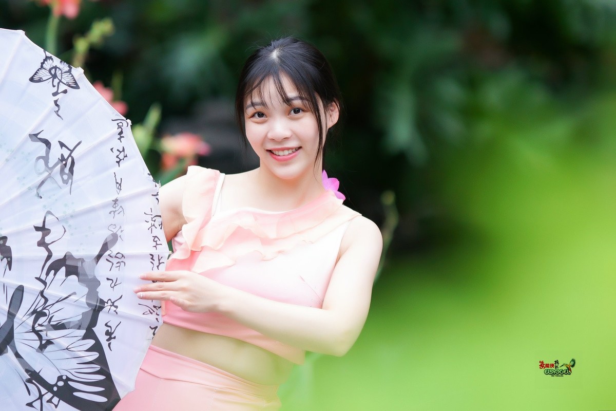 【粉色傣族少女】---佳佳