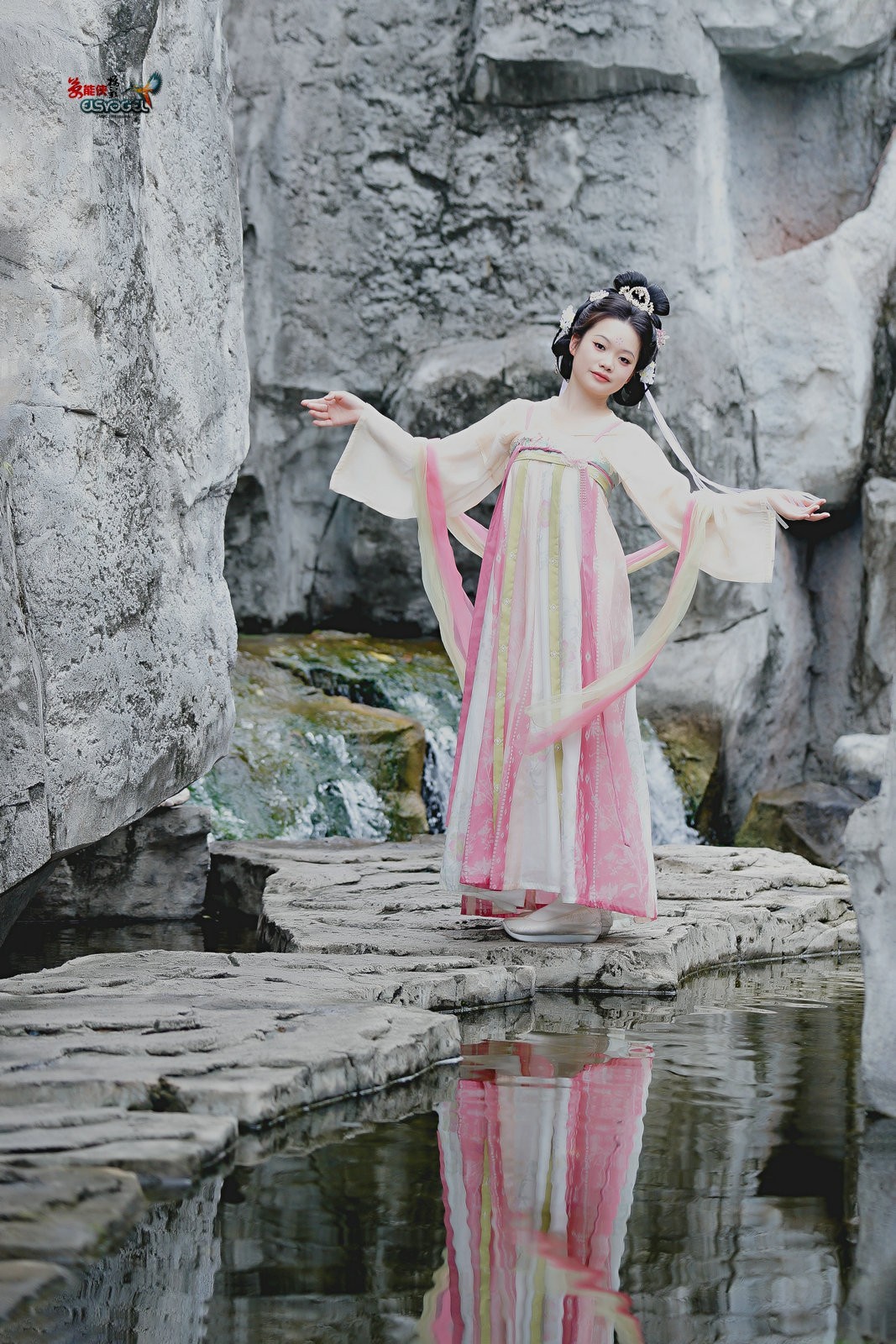 【山间少女】---小越