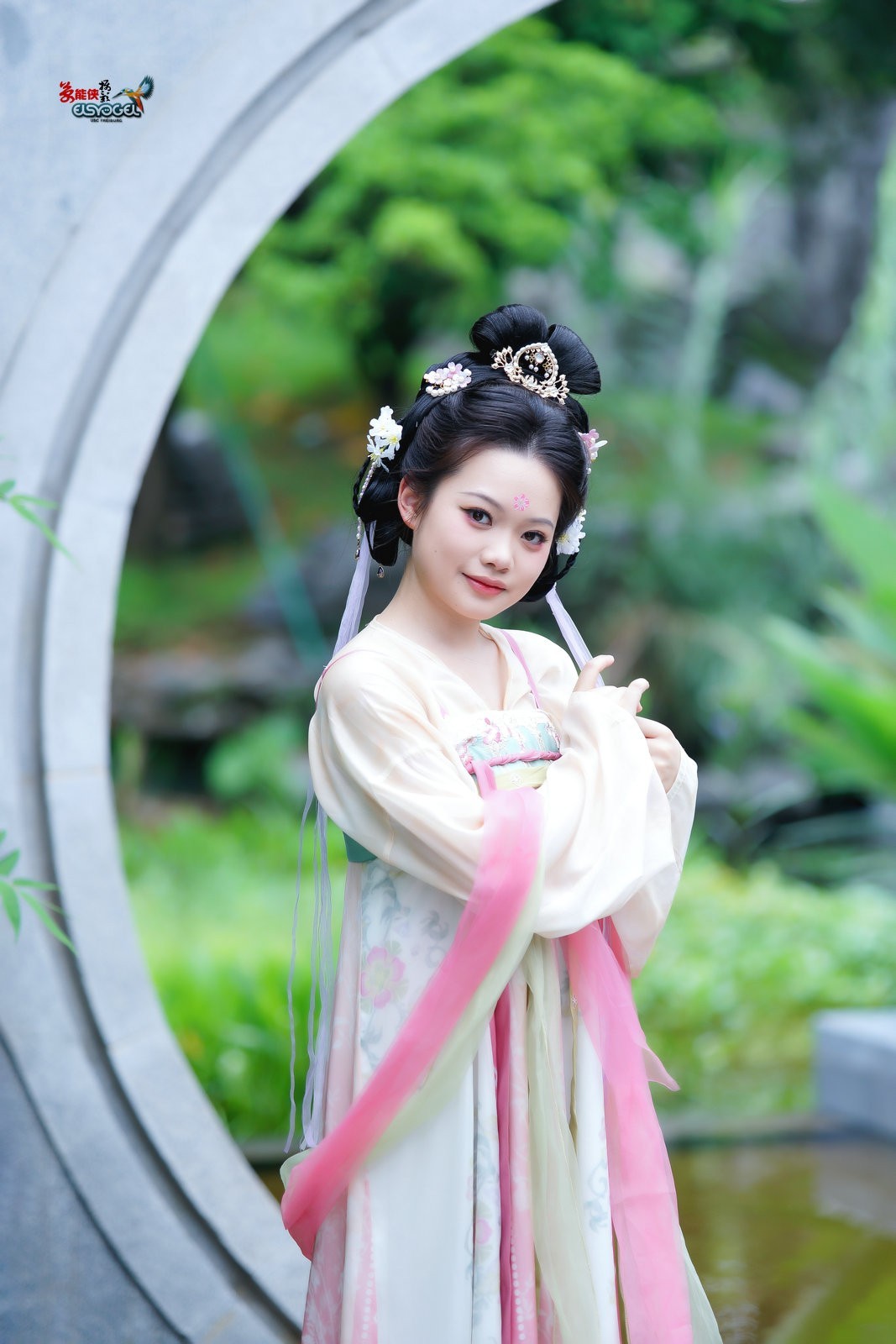 【山间少女】---小越