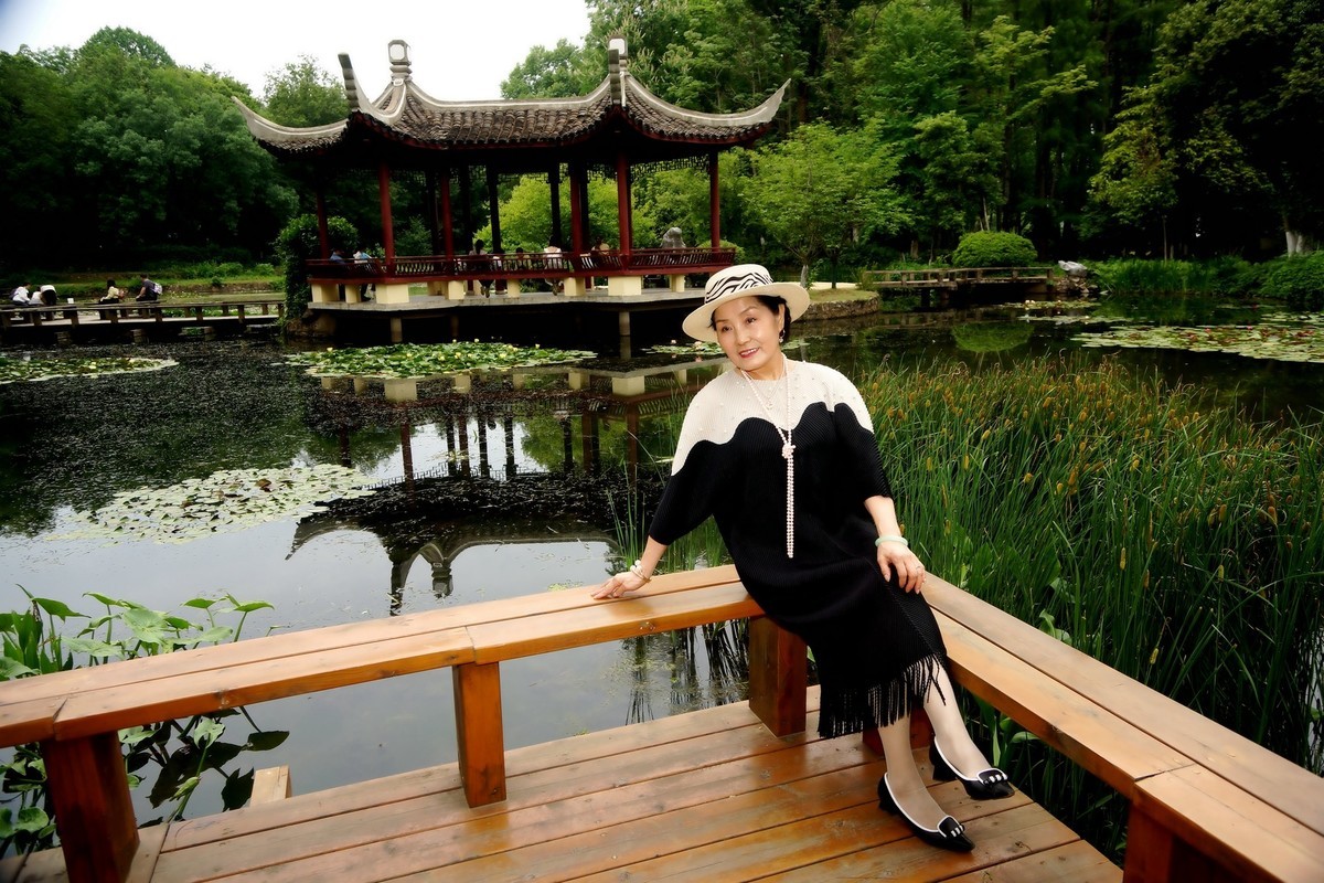 环境人像---休闲在植物园！