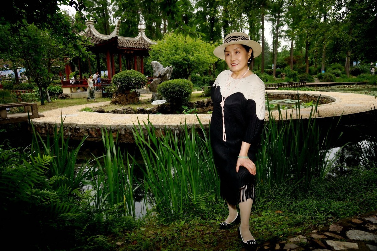 环境人像---休闲在植物园！