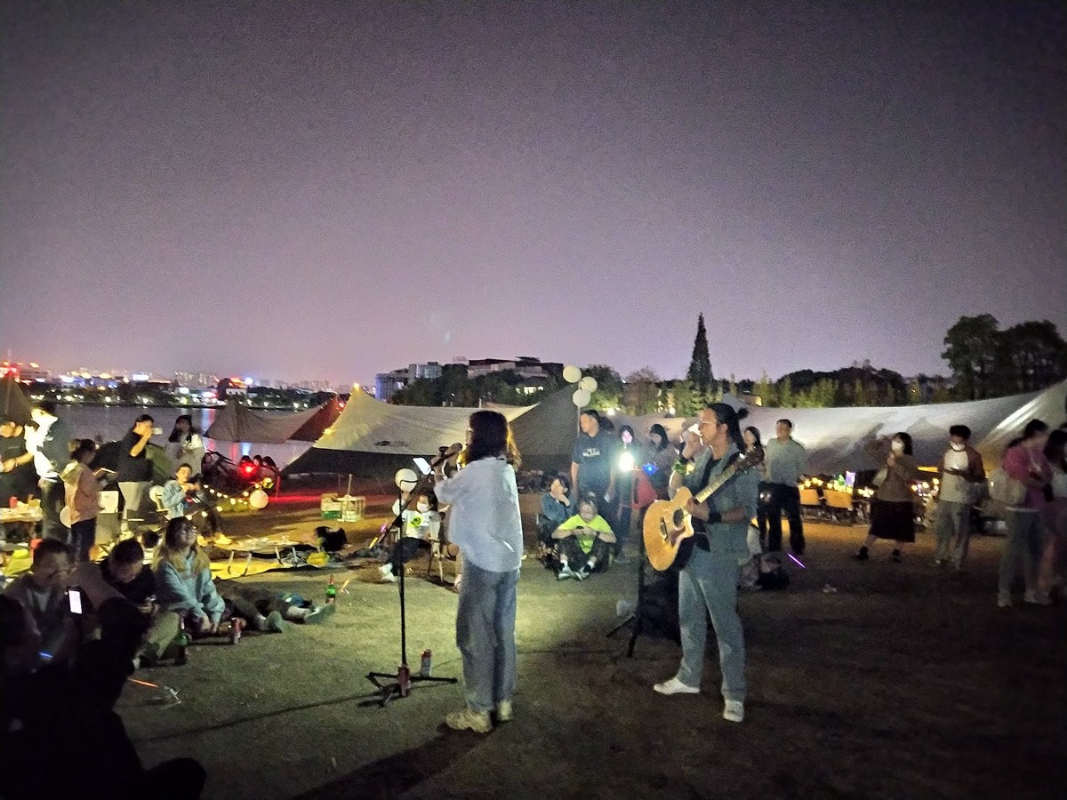 漫步星城 走街串巷（314）疫情期间:全民歌声温暖人心