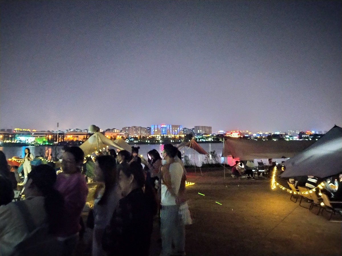 漫步星城 走街串巷（314）疫情期间:全民歌声温暖人心