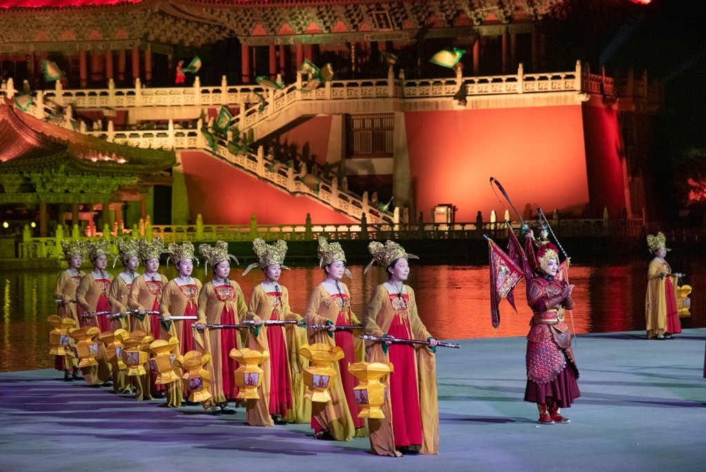 开封清明上河园一日游