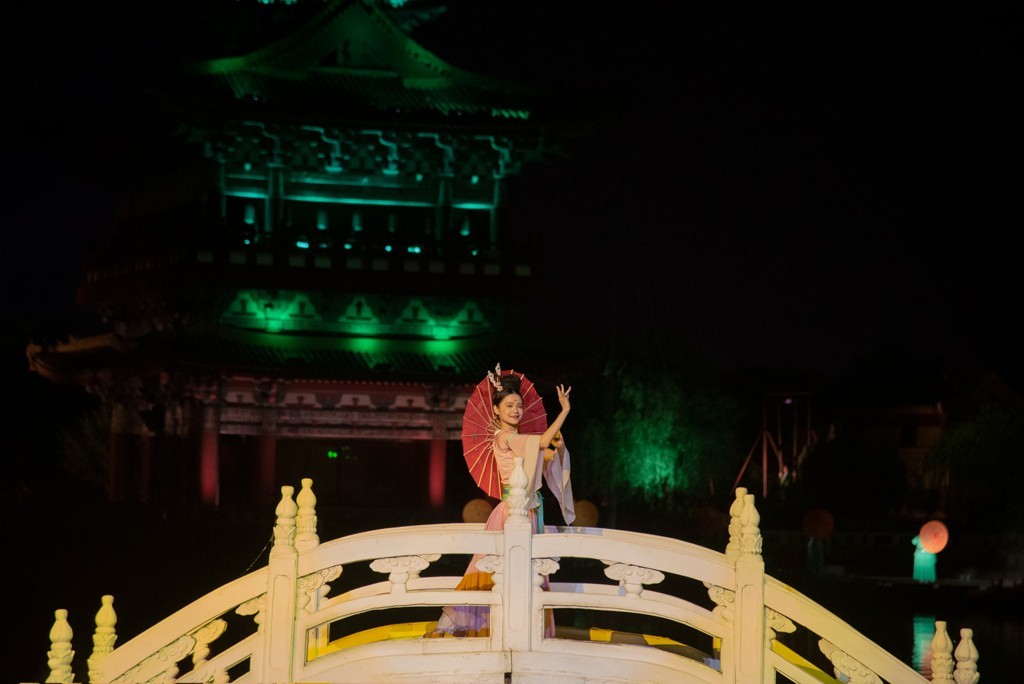 开封清明上河园一日游