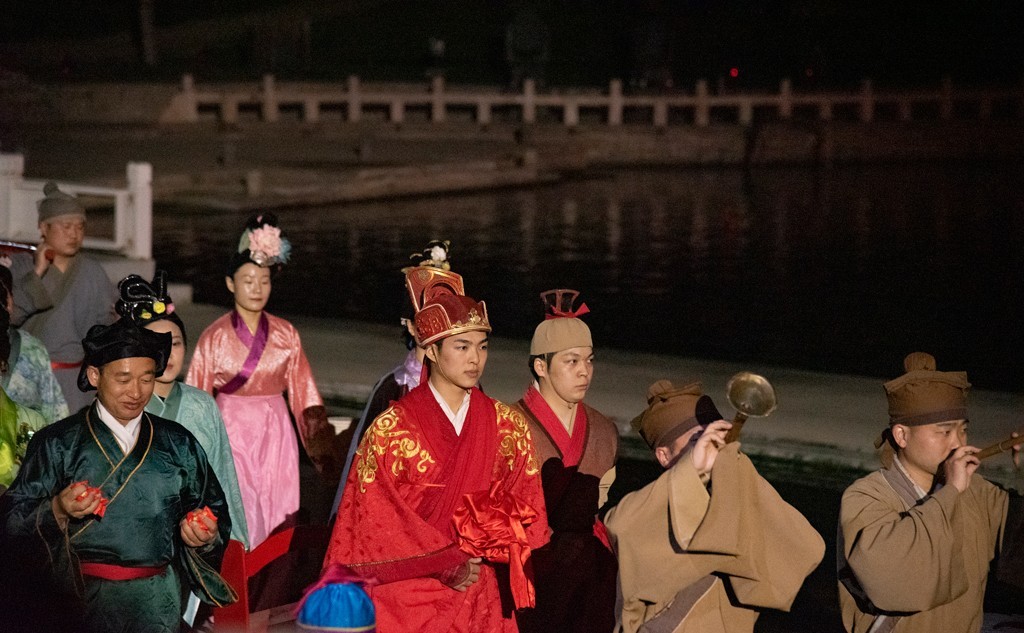 开封清明上河园一日游