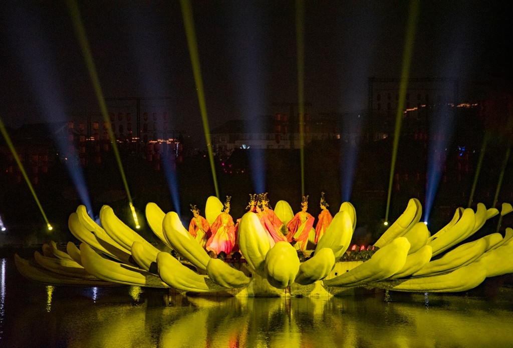 开封清明上河园一日游