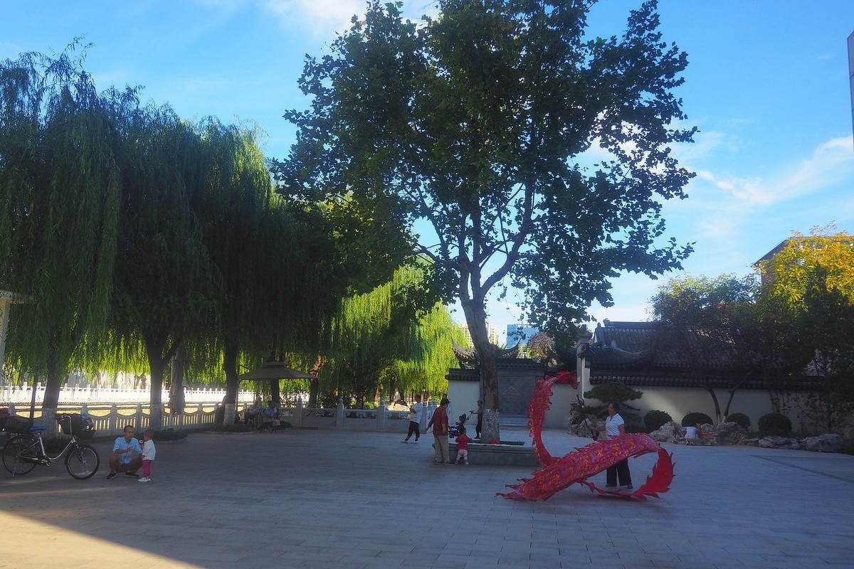 民心河畔的小公园—裕园