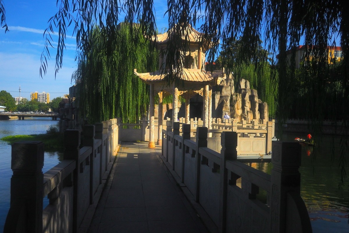 民心河畔的小公园—裕园