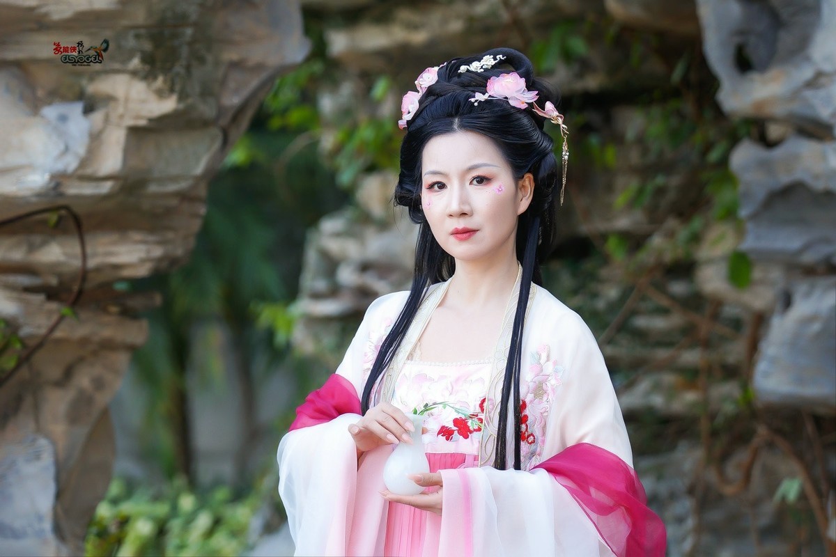 【后花园仙女】--- 婉灵