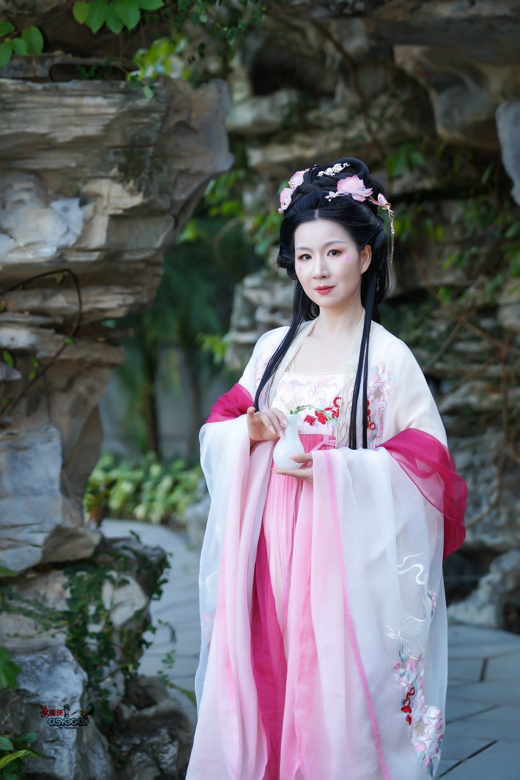 【后花园仙女】--- 婉灵