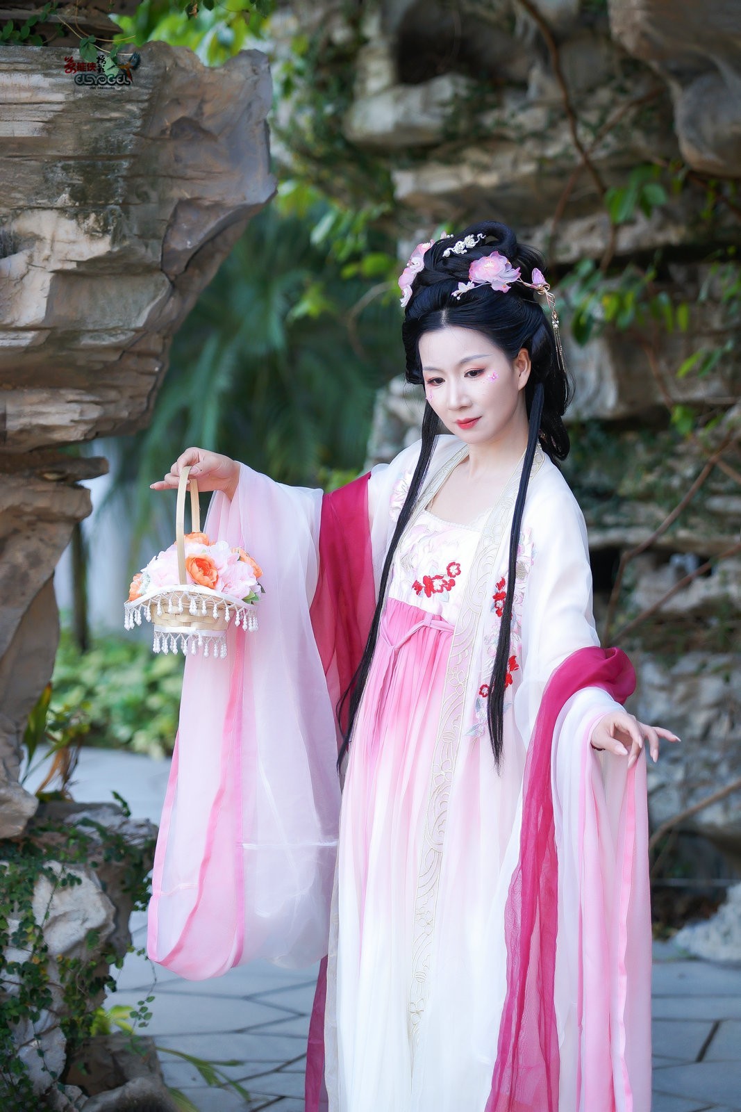 【后花园仙女】--- 婉灵