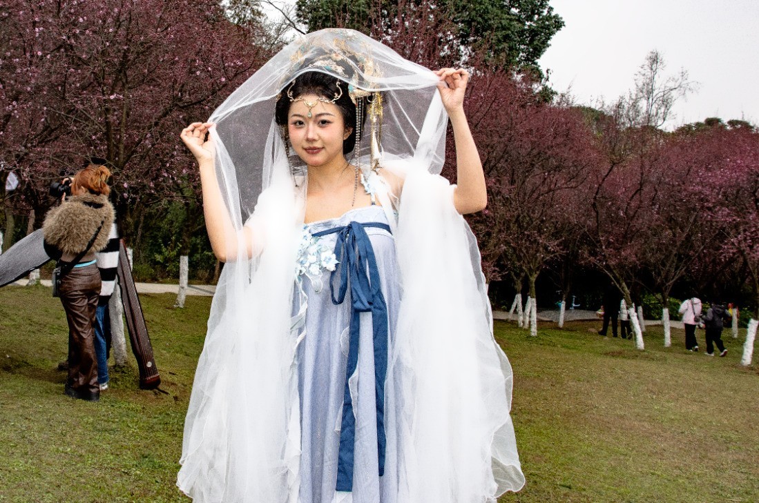 2025.2.26，游成都植物园1（人像）。