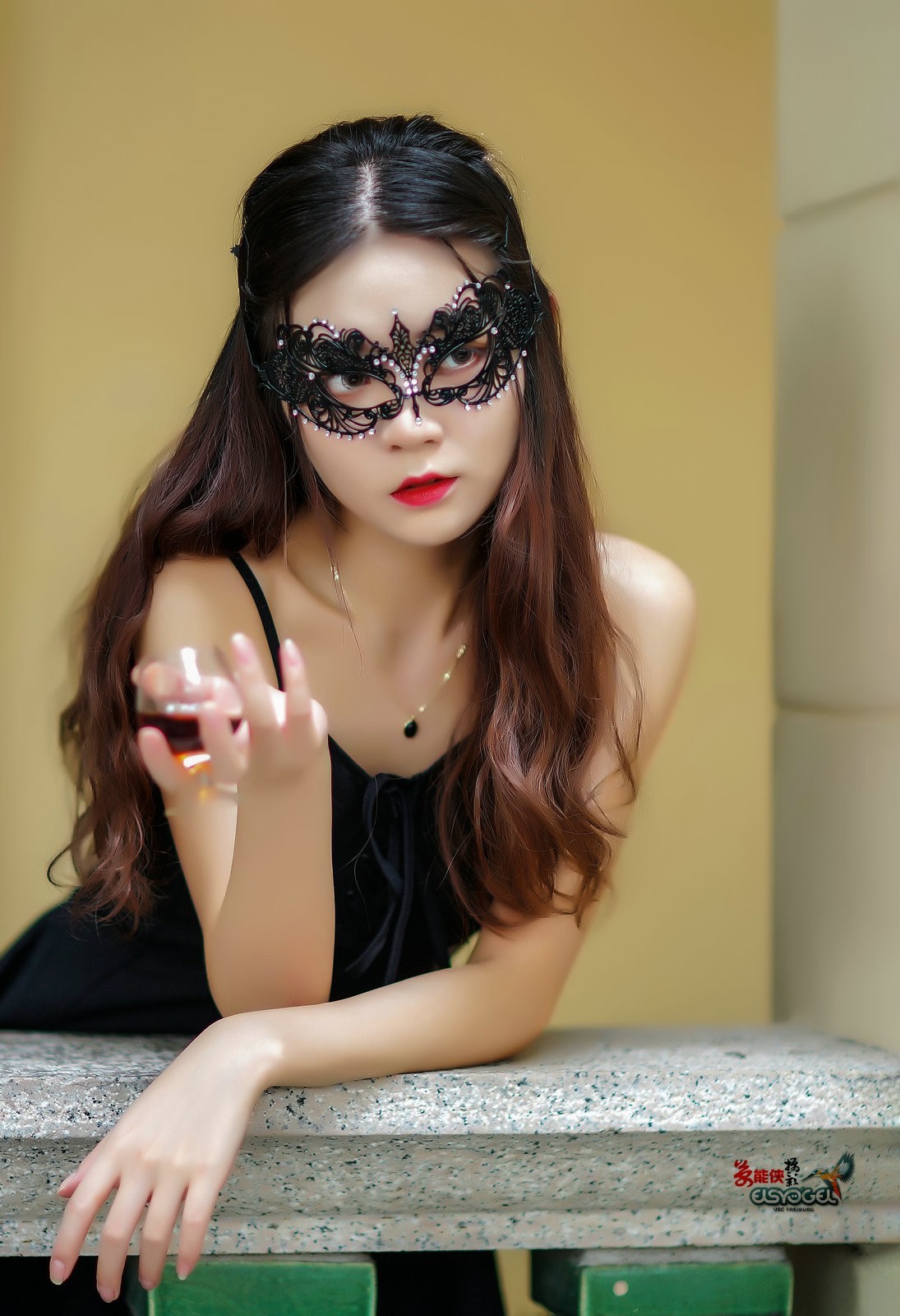 花眼罩酷女心乐