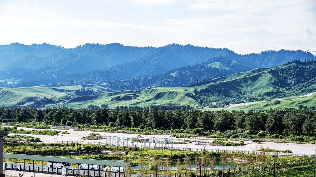 新疆行游--那拉提草原【8】