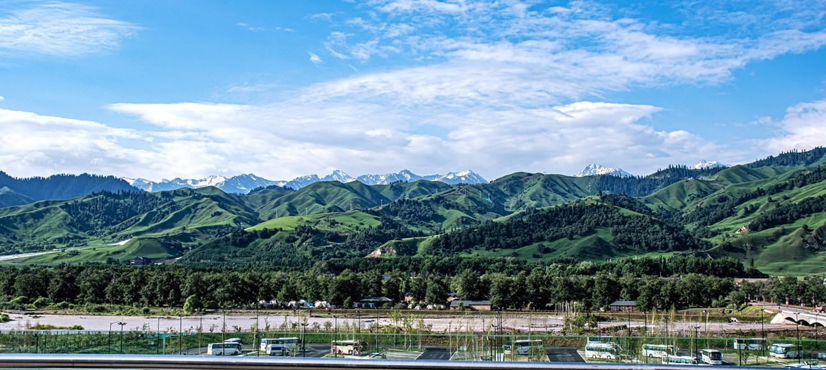 新疆行游--那拉提草原【8】