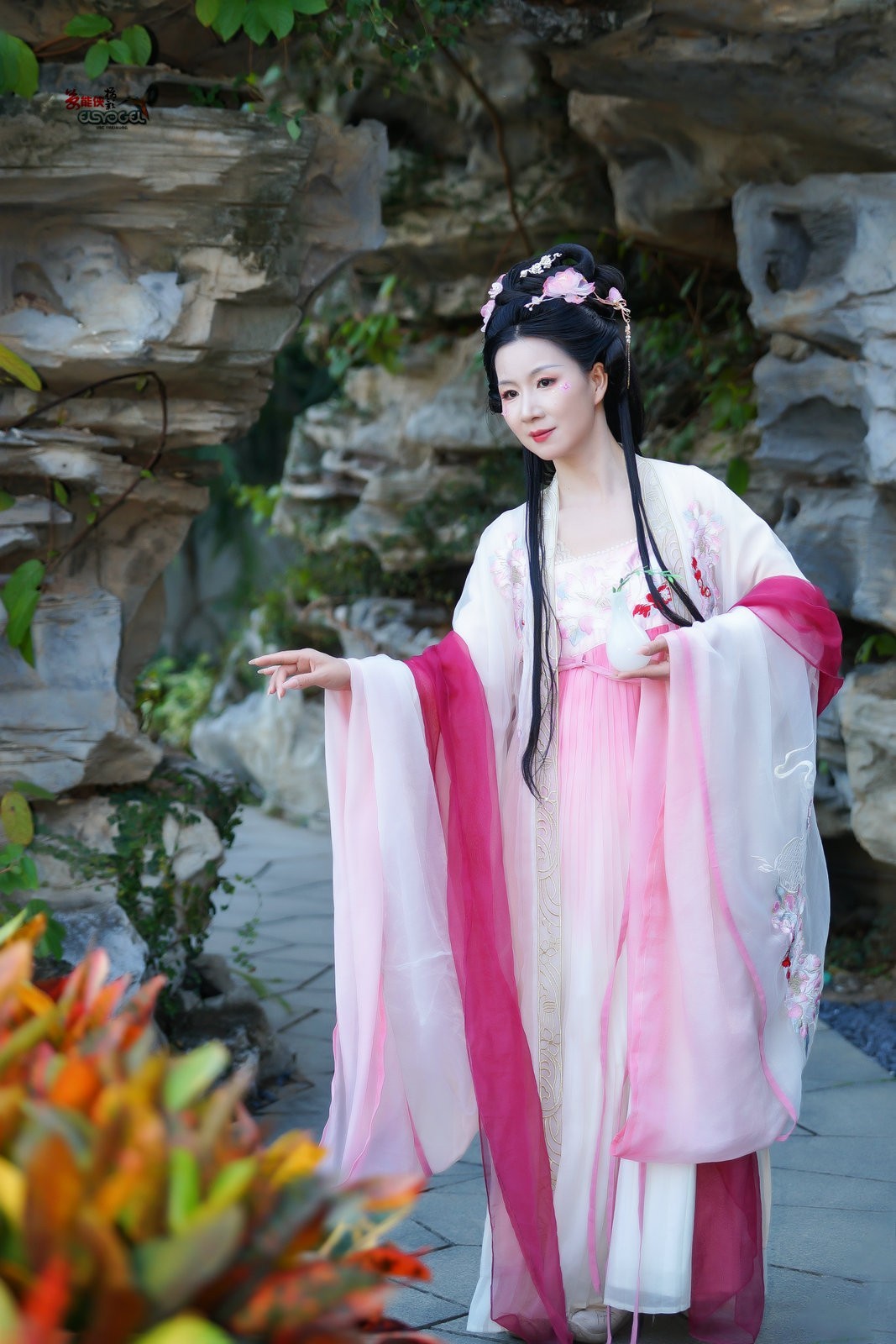 【后花园仙女】--- 婉灵