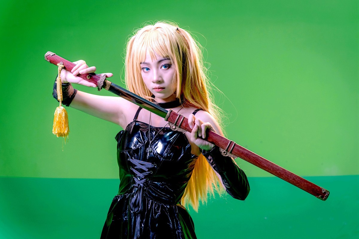 舞刀弄剑的洛丽塔——Z7ii+Z24-120f/4棚拍片