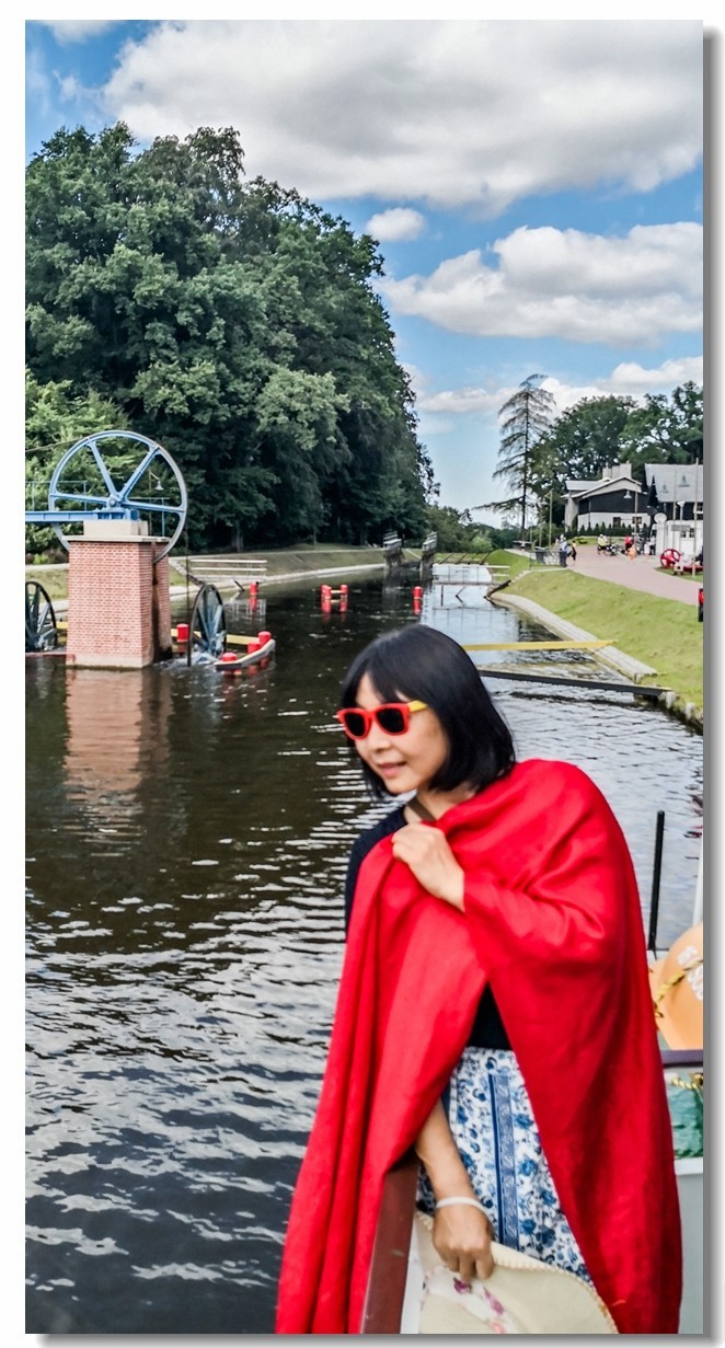 湿地人影（波兰）