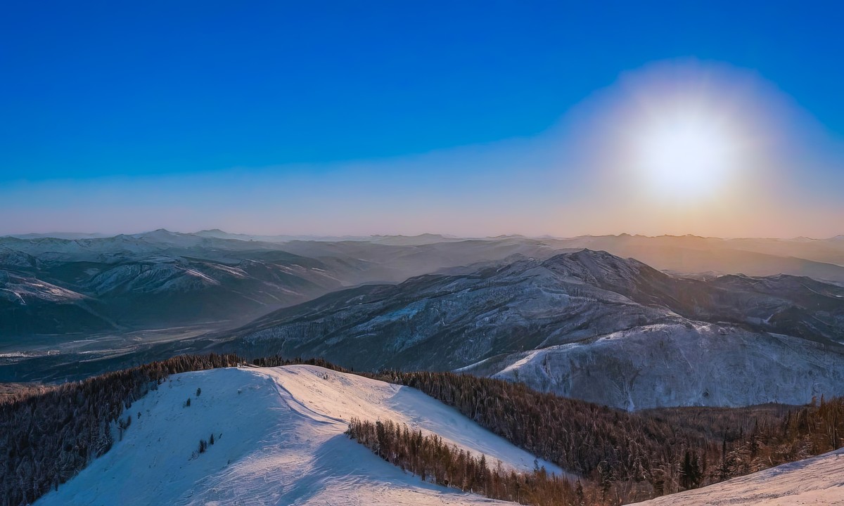 朝阳初升，心灵之旅