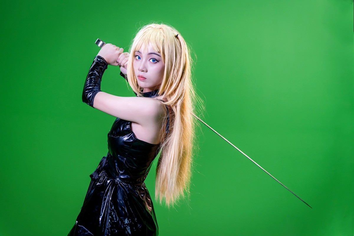 舞刀弄剑的洛丽塔——Z7ii+Z24-120f/4棚拍片