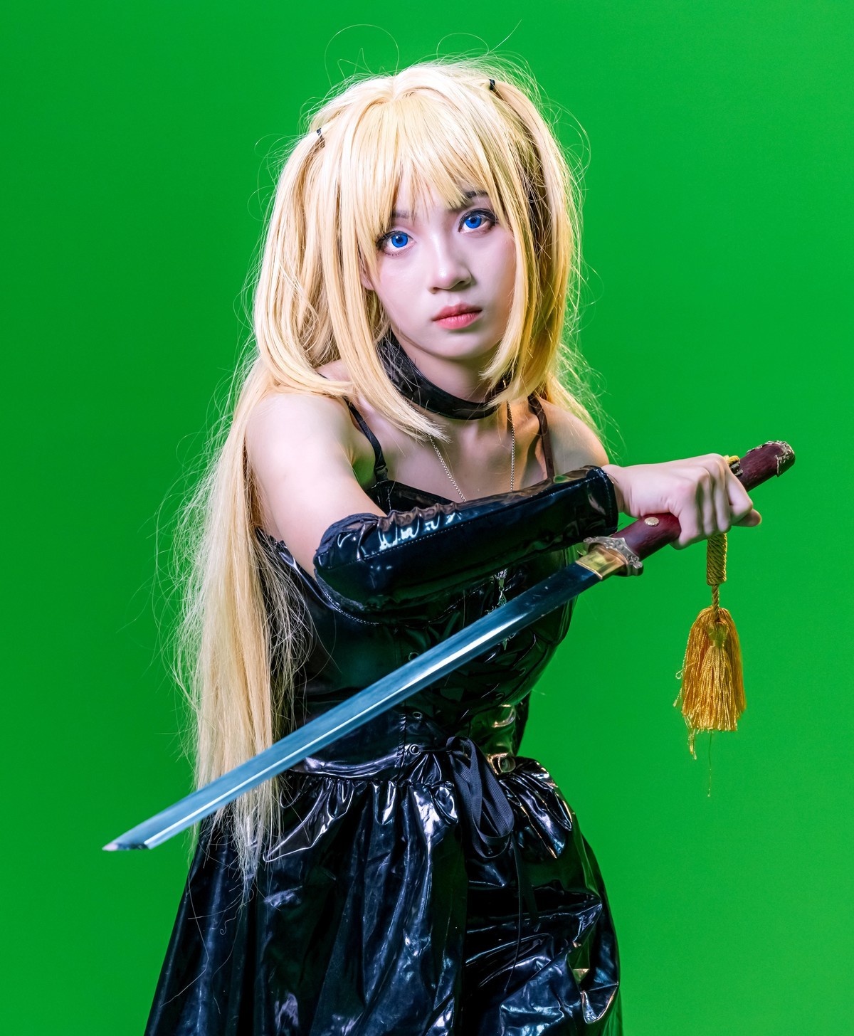 舞刀弄剑的洛丽塔——Z7ii+Z24-120f/4棚拍片