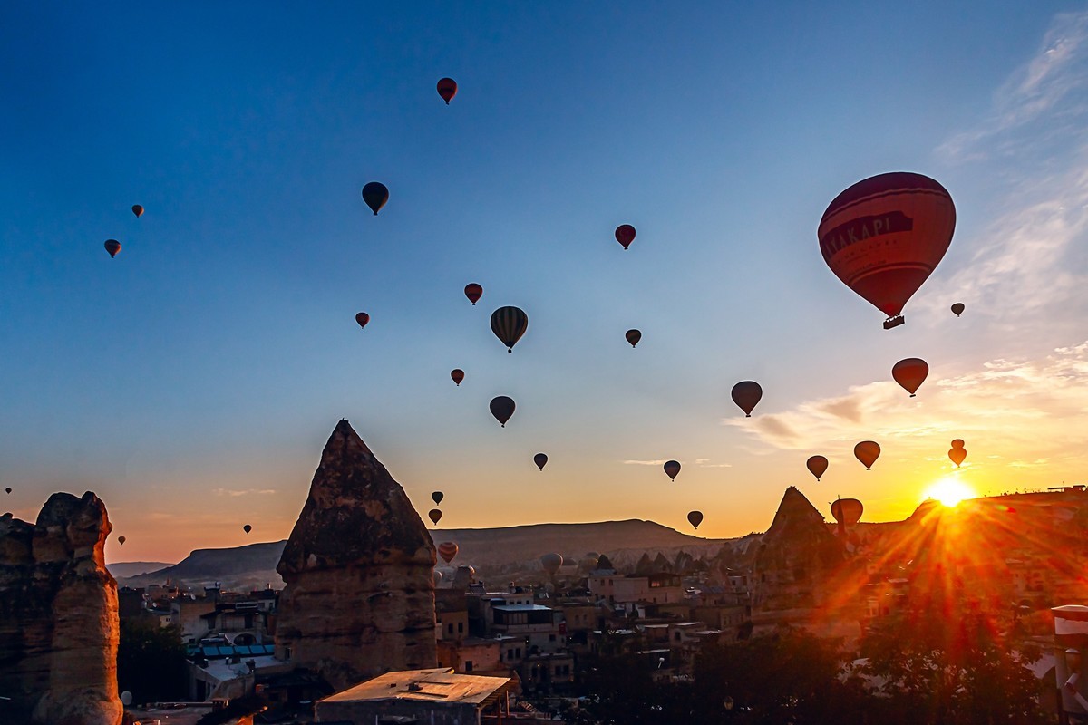 海外风情 ：土耳其 · 卡帕多奇亚 · 格雷梅 · 继续追拍热气球