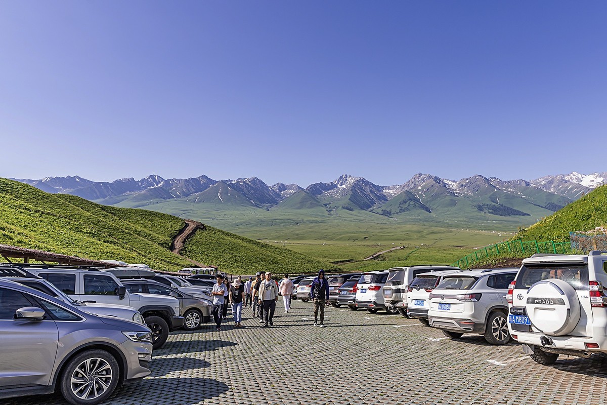 旅游记录 ：新疆 · 穿越独库公路 · 第二天 · 那拉提草原（1）