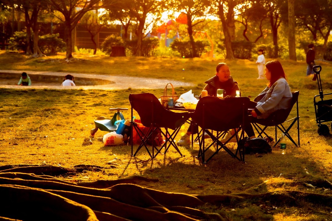 享受阳光下的幸福