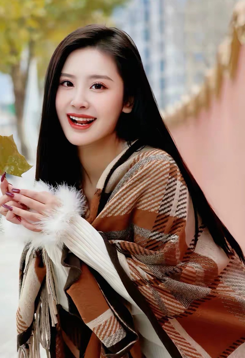 湖南大学女生--小娜