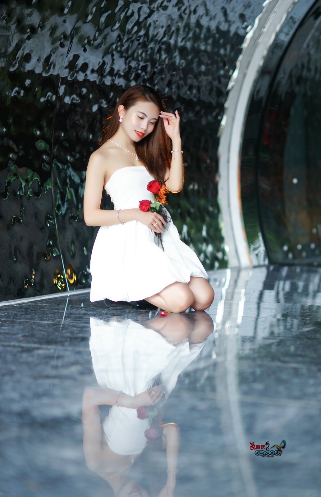 【时光隧道美女】---一臻