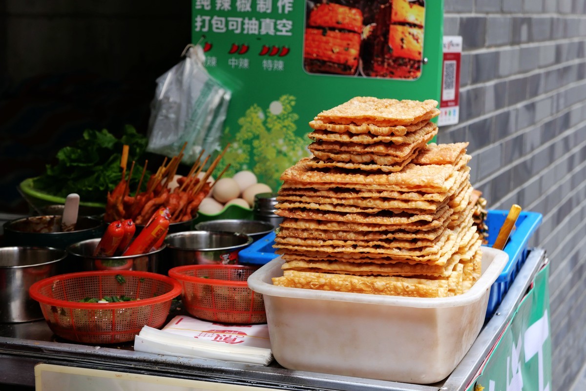 马家巷小吃街重装开业，去看吃的，光看不吃